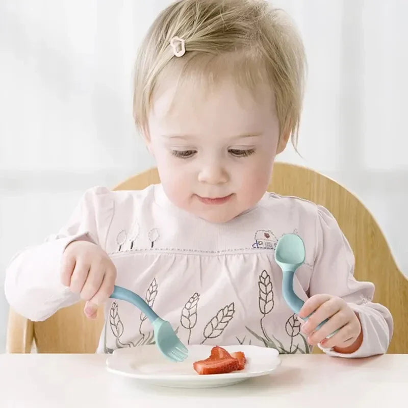 Soft and flexible baby feeding spoon se