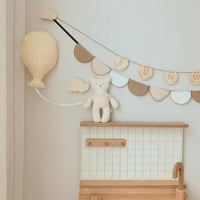 Plaid Balloon Shape Wall Pillow Decoration