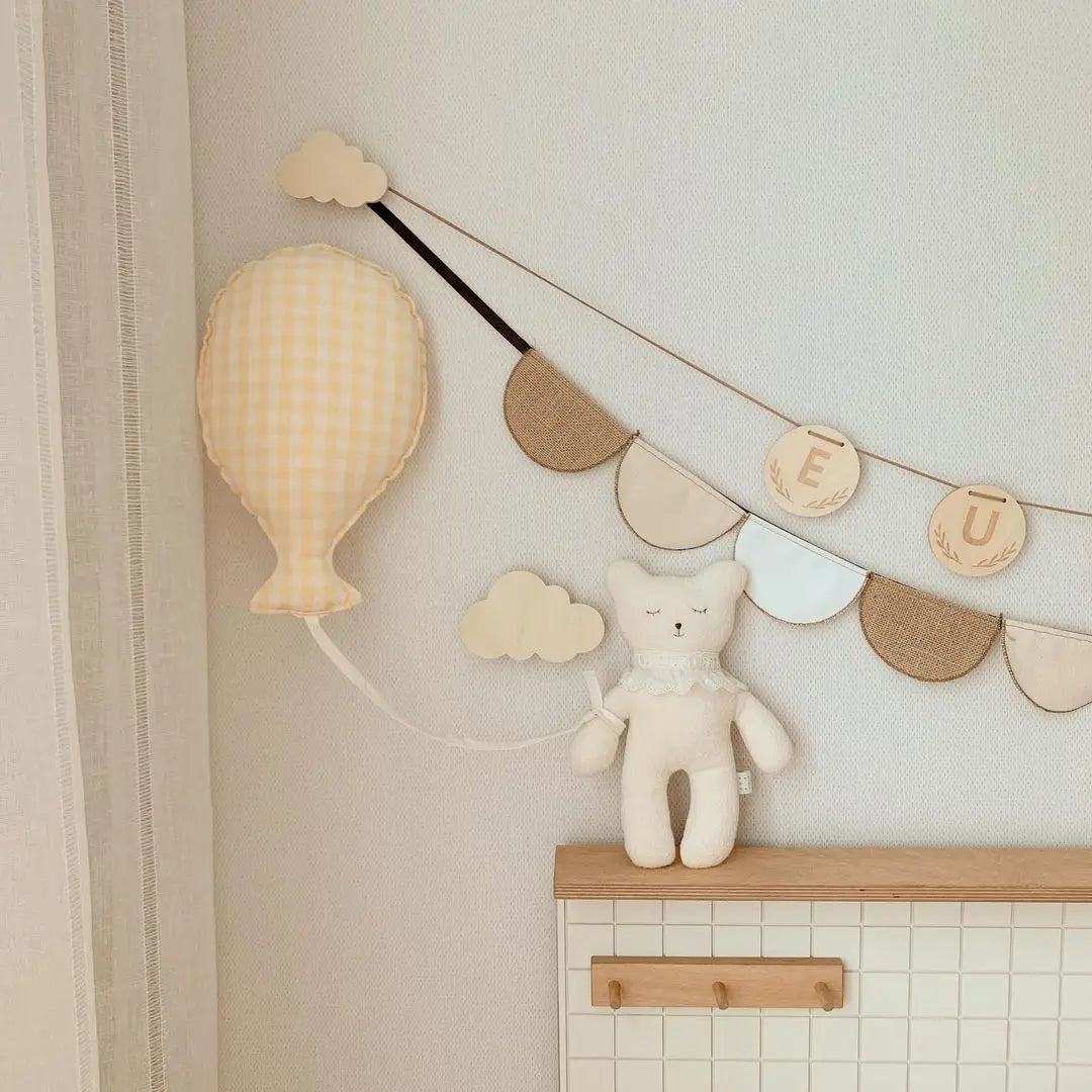 Plaid Balloon Shape Wall Pillow Decoration