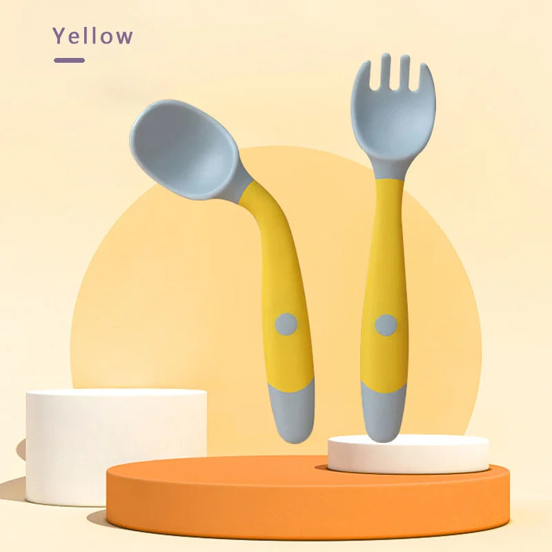 Soft and flexible baby feeding spoon se