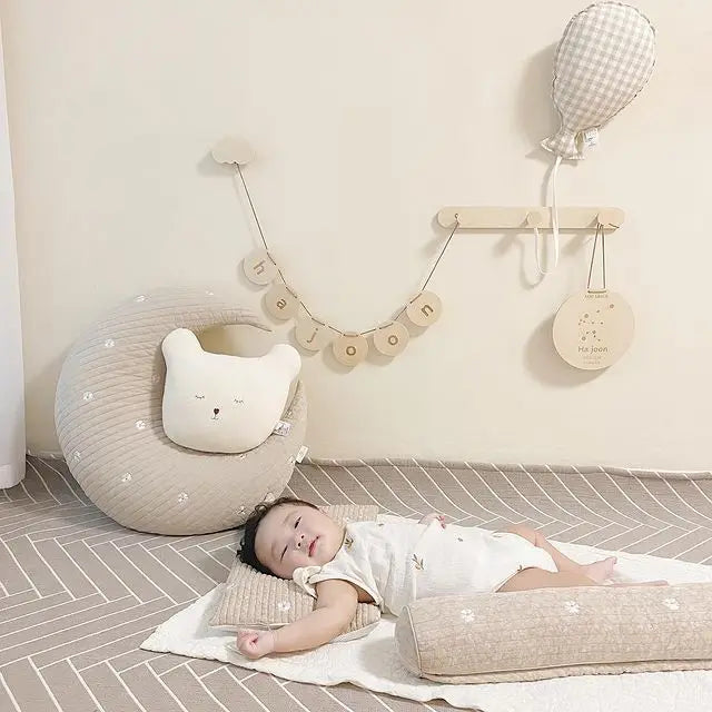 Plaid Balloon Shape Wall Pillow Decoration